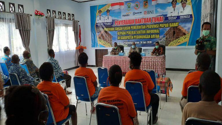 Laporan Ke Gubernur Papua Barat, Bupati Yosias : Pencegahan Covid-19 Sudah Maksimal