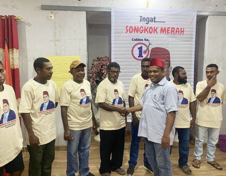 Songkok Merah Bentuk Tim Pemenangan Dan Kampanye Perdana Di Teluk Bintuni